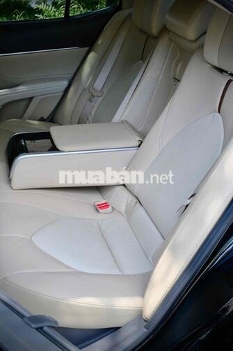 Toyota Camry Hybrid 2022 Đen 25000 km