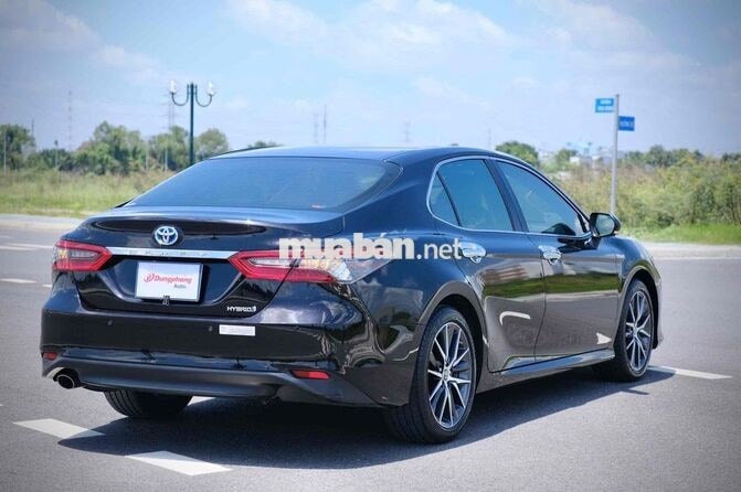 Toyota Camry Hybrid 2022 Đen 25000 km