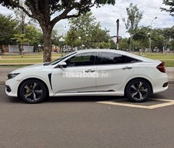 Honda civic 2018 bản 1.5 tubo