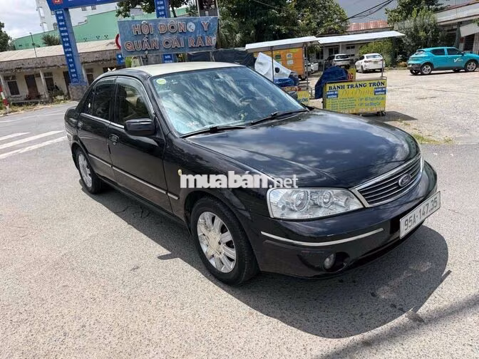 Ford Laser 2004 Đen 5 chỗ