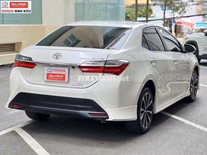 Toyota Altis 1.8G 2020 Trắng 93.000 km