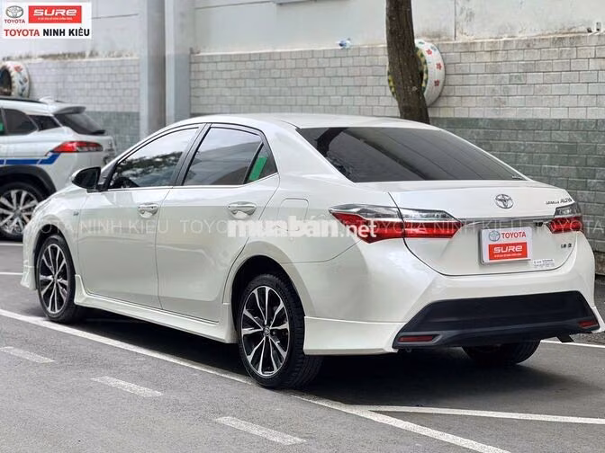 Toyota Altis 1.8G 2020 Trắng 93.000 km
