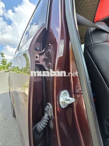 Kia RONDO 2019 2.0G MT Số sàn Nâu