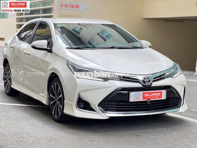 Toyota Altis 1.8G 2020 Trắng 93.000 km