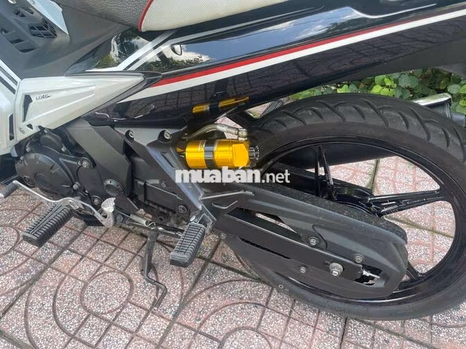 Yamaha Exciter 135 1s9a Đen trắng xuống áo
