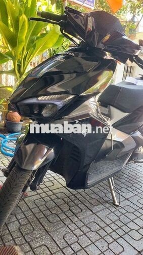Honda Air Blade Đen Thể thao Xăng