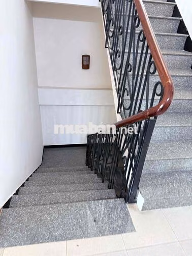 Cho thuê Biệt Thự bên sông đường thông, Gần Gigamaill P HiệpBinhf Cháh
