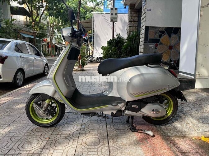 Piaggio Vespa Sprint 150 Tech 2022 Bạc 4.xxx km