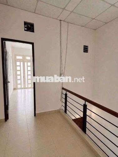Nhà Mới trệt 2 lầu, 2PN 3VS - Hẻm 5m, Ni Sư Huỳnh Liên Tân Bình