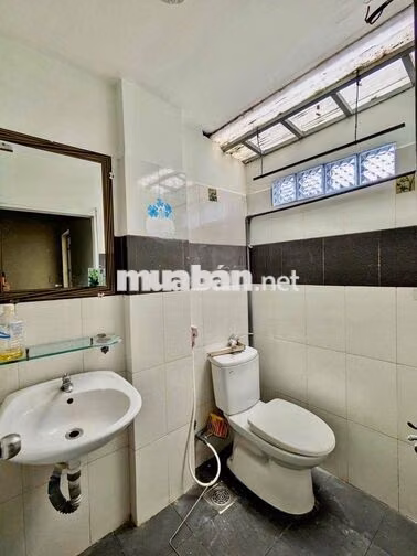 🏠 Nhà cho thuê  hẻm đường Liên tỉnh p5 Q8 hẻm 3 gác tới nhà  📐 Dt 4 x