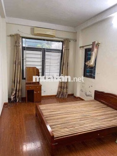 Nhà mặt phố Ngọc Trục giá siêu rẻ kinh doanh bất chấp