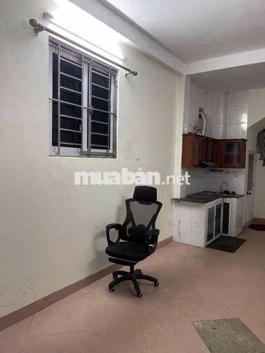 Nhà mặt phố Ngọc Trục giá siêu rẻ kinh doanh bất chấp