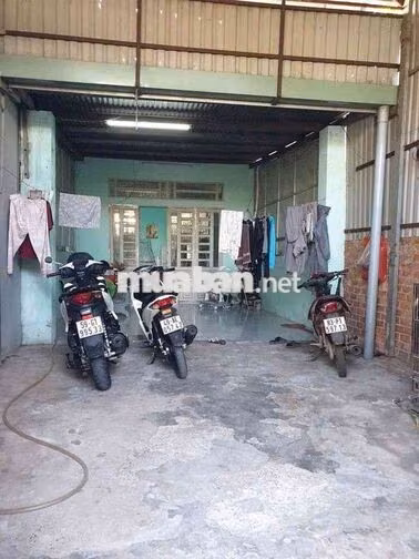 CHỈ NHỈNH 3 TỶ BÁN GẤP NHÀ CẤP 4 GẦN TRẦN VĂN MƯỜI HÓC MÔN 96 M² SHR 