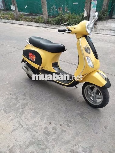 Piaggio Vespa Phun xăng điện tử màu Vàng
