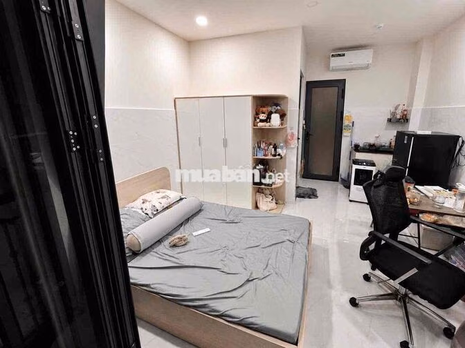 Ban công - 1PN - 1WC riêng đường Hoà Bình