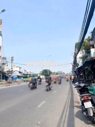 nhà mặt tiền tạ Quang Bửu p4 q8 DT 17m x 35m= 560m