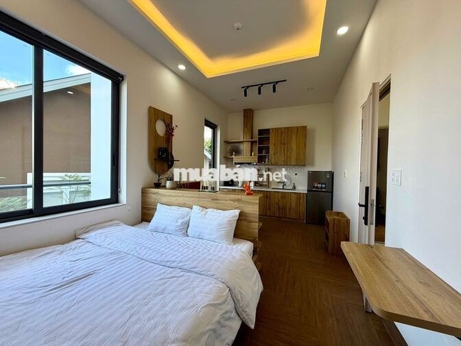 CHO THUÊ CĂN HỘ STUDIO CÓ BAN CÔNG VIEW ĐẸP FULL NỘI THẤT PHƯỜNG 6