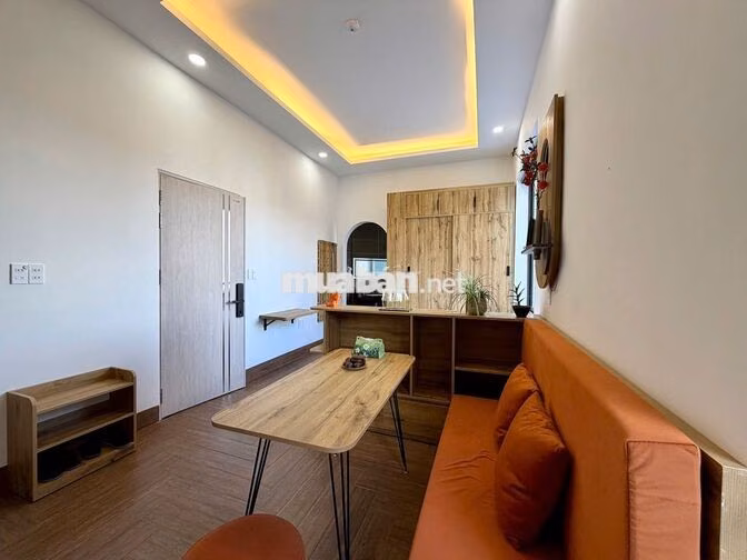 CHO THUÊ CĂN HỘ STUDIO CÓ BAN CÔNG VIEW ĐẸP FULL NỘI THẤT PHƯỜNG 6