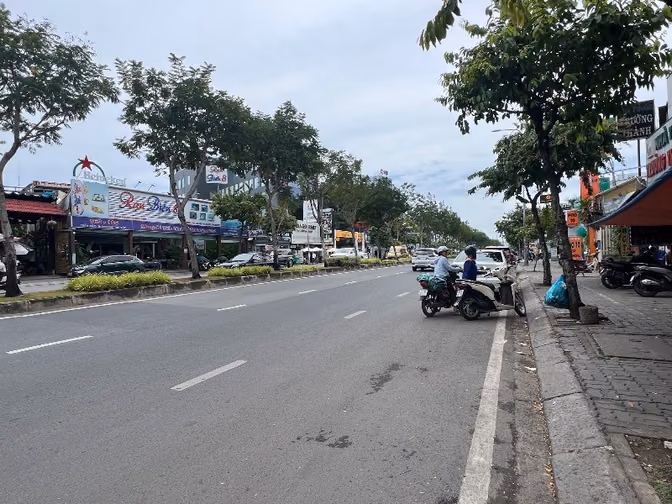 ⭐️ BÁN BIỆT THỰ MẶT TIỀN 3 TẦNG VỊ TRÍ SIÊU VIP ĐƯỜNG TRẦN NÃO!!!  📍 