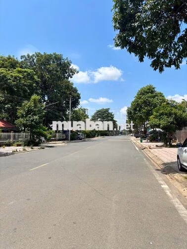BÁN - THUÊ Đất Nguyễn Chí Thanh 708m² Full Thổ Cư, Đồng Xoài – 8,6 Tỷ