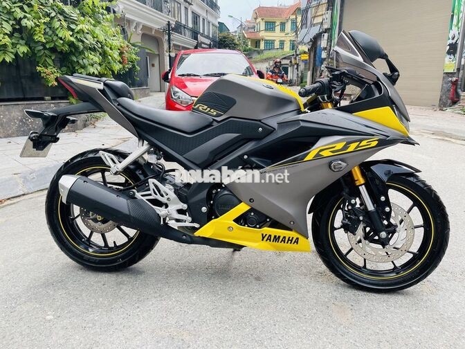 Yamaha R15 V3 2024 Xám Vàng Côn tay chính chủ 