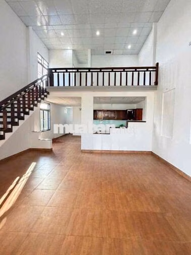 NHÀ GÓC 2 MẶT TIỀN - HẺM 327 Y MOAN