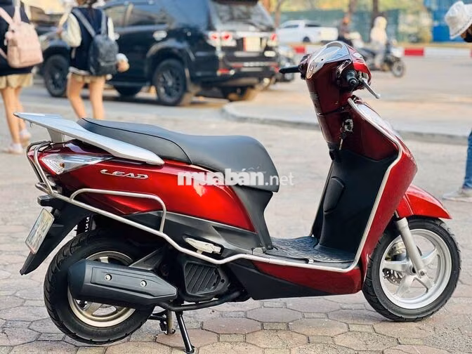 Honda Lead 125 2015 màu Đỏ xe đẹp như mới máy zin