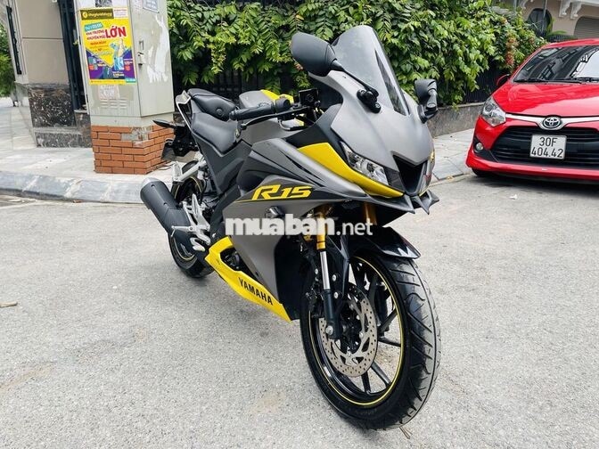 Yamaha R15 V3 2024 Xám Vàng Côn tay chính chủ 