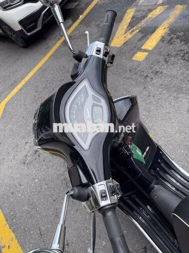 Vespa Sprint 125cc ABS 2022 Đen, Odo 9k Km