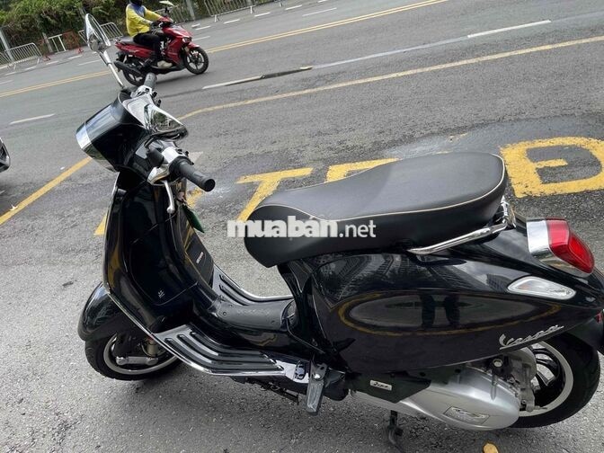 Vespa Sprint 125cc ABS 2022 Đen, Odo 9k Km