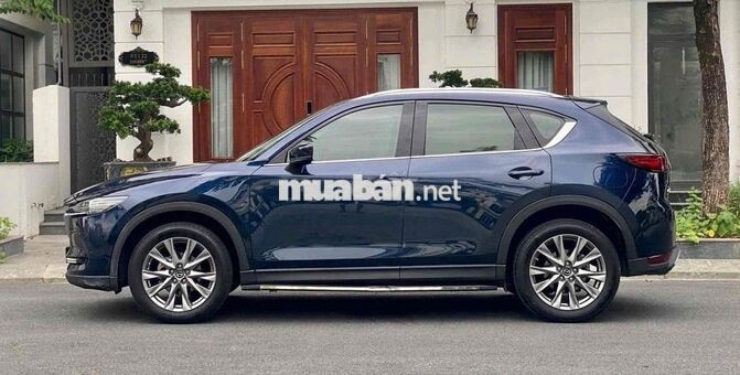 Nhà bán Cx5 Premium 2.0 Full Option Xanh cuối 2020