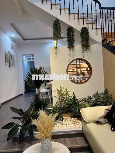 🏡 BÁN NHÀ 2 TẦNG (90m2 ) ĐƯỜNG HOÀNG BÍNH CHÍNH – Trường Sa