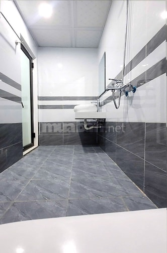 Nhà 4 tầng + 1 tum phố Bà Triệu, Hà Đông