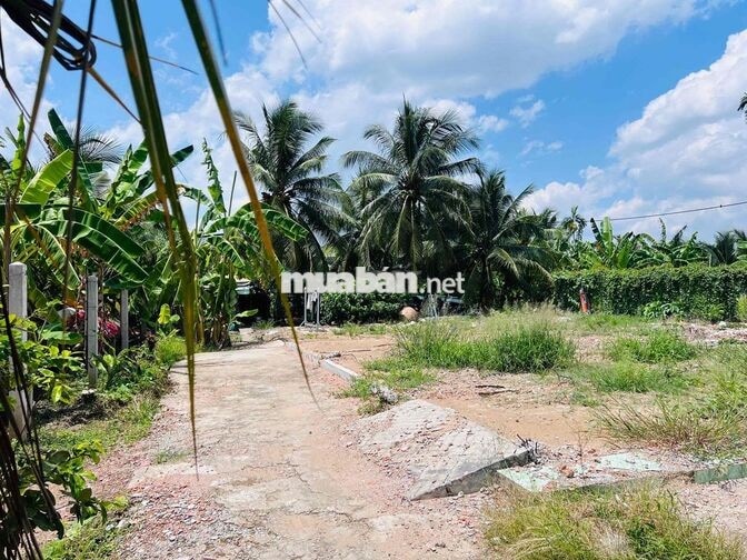 Đất rộng ngay trung tâm p10 sát bên D7 sẵn thổ chỉ về xây cất