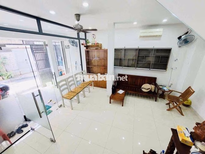 Cho thuê nhà nguyên căn - Mặt tiền nguyễn đình chính, Phú Nhuận 20tr/t