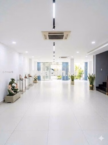 MẶT BẰNG KD PHAN XÍCH LONG – PHÚ NHUẬN – HẦM – THANG MÁY – 288M²