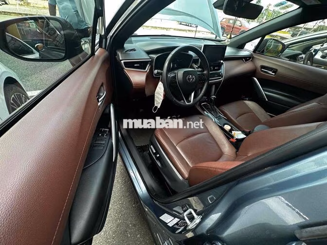 Toyota Corolla Cross V 2020 Xám 35706 km