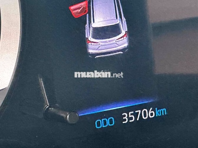 Toyota Corolla Cross V 2020 Xám 35706 km