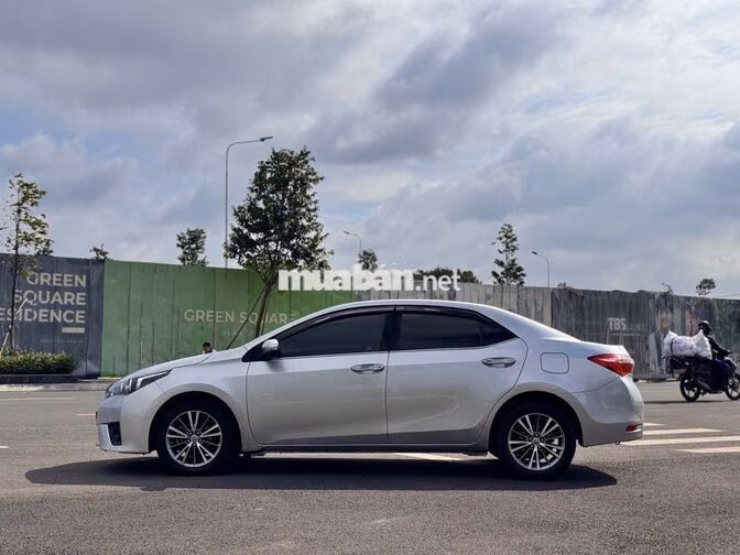 Toyota Altis 1.8 G 2015 Bạc 12000 km