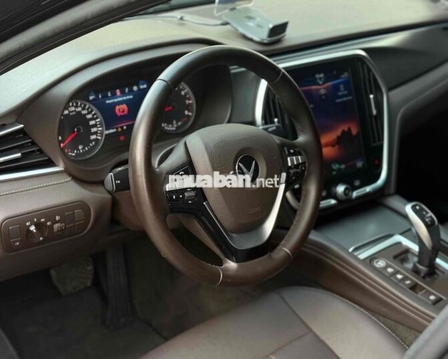 Vinfast Lux A 2.0 Turbo Base 2022 Đen