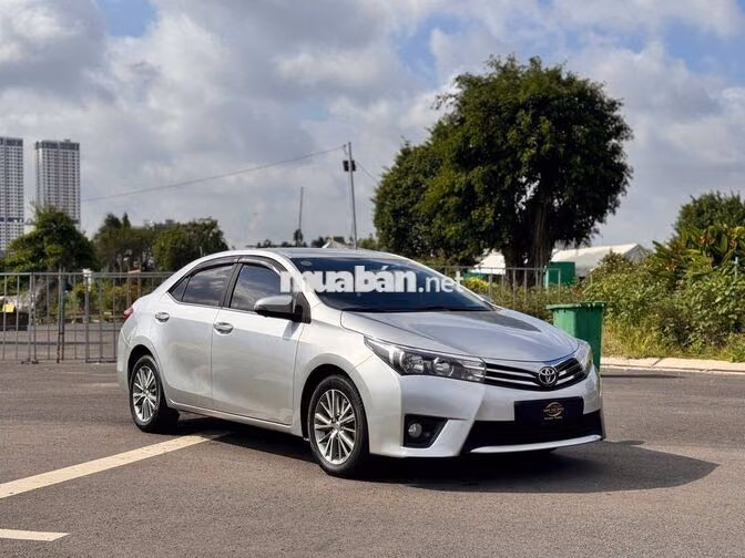 Toyota Altis 1.8 G 2015 Bạc 12000 km