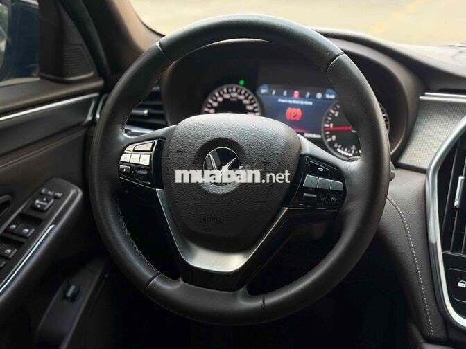 Vinfast Lux A 2.0 Turbo Base 2022 Đen