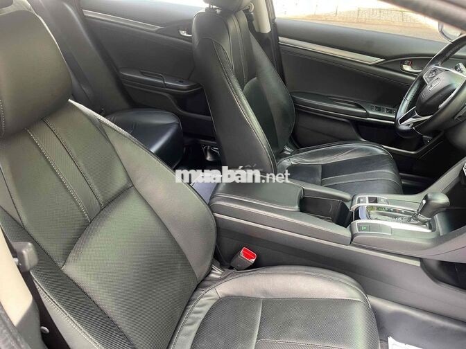 Honda Civic Xanh đen 1.5L turbo 5 chỗ