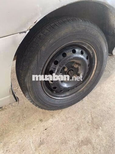 Daewoo Lanos 2004 Bạc 5 chỗ