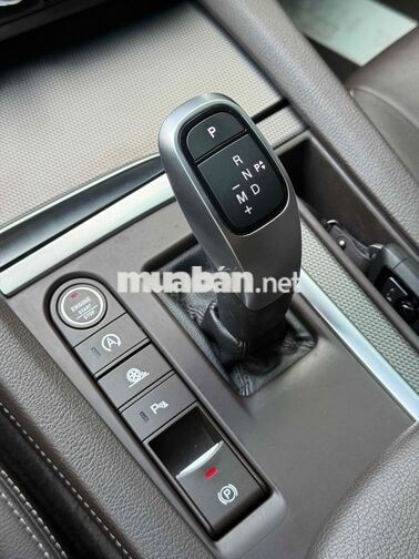 Vinfast Lux A 2.0 Turbo Base 2022 Đen