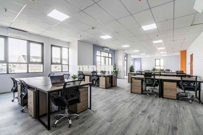 TOÀ NHÀ VĂN PHÒNG MỚI XÂY DỰNG MẶT TIỀN TRUNG TÂM QUẬN 5