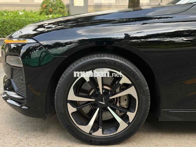 Vinfast Lux A 2.0 Turbo Base 2022 Đen