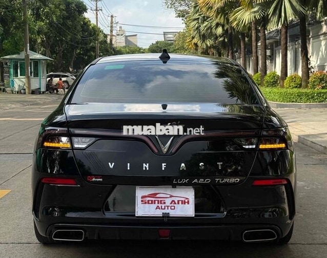 Vinfast Lux A 2.0 Turbo Base 2022 Đen