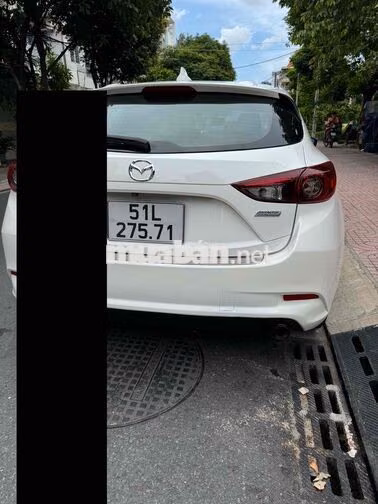 Mazda Mazda 3 5 cửa 2017 đăng ký 2018Trắng 81100km