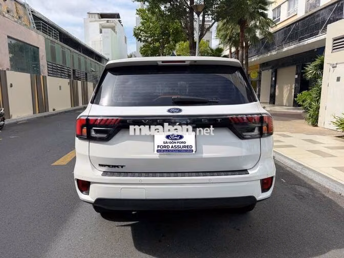 Ford Everest Sport 2025 Trắng 12.500km